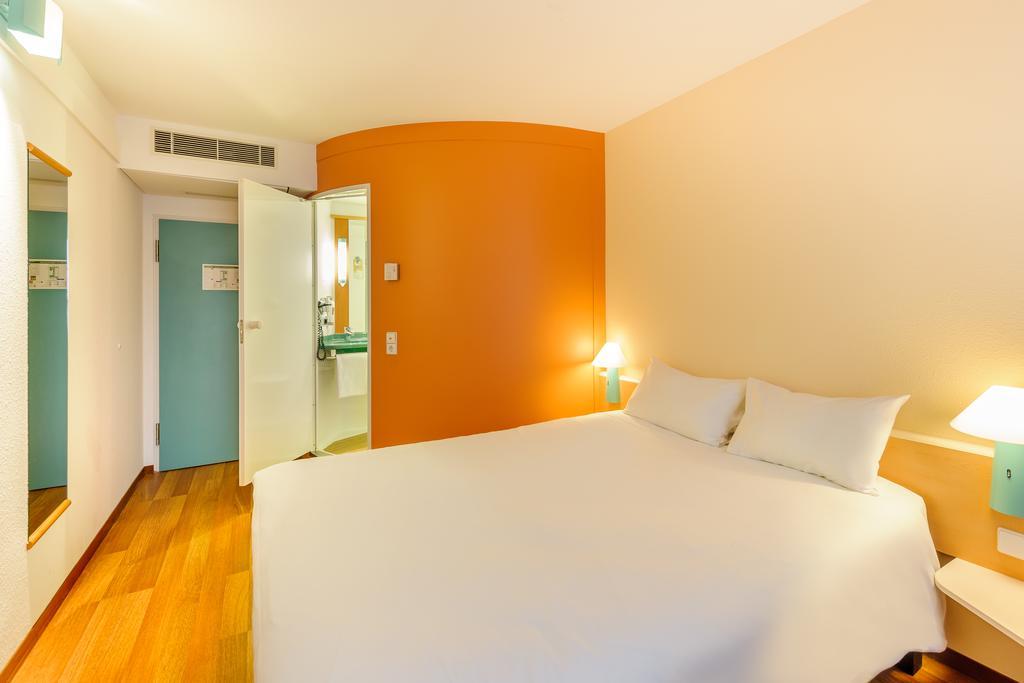 ไอบิส เบอร์ลิน ไดรลินเดิน Hotel ไคลน์มัคโนว ภายนอก รูปภาพ